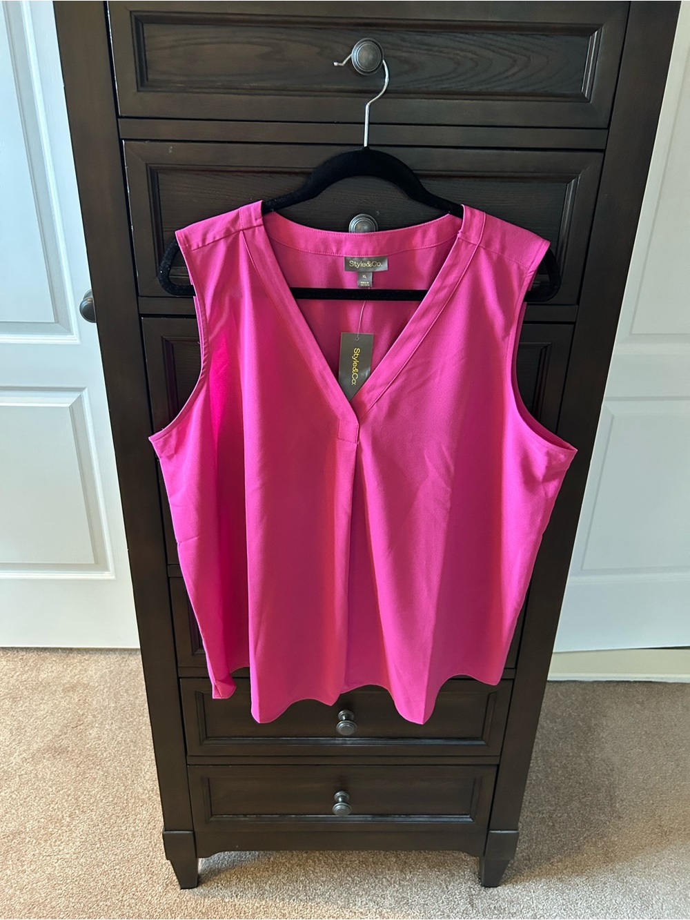 NWT Style & Co. Pink Sleeveless V-Neck Blouse XL
